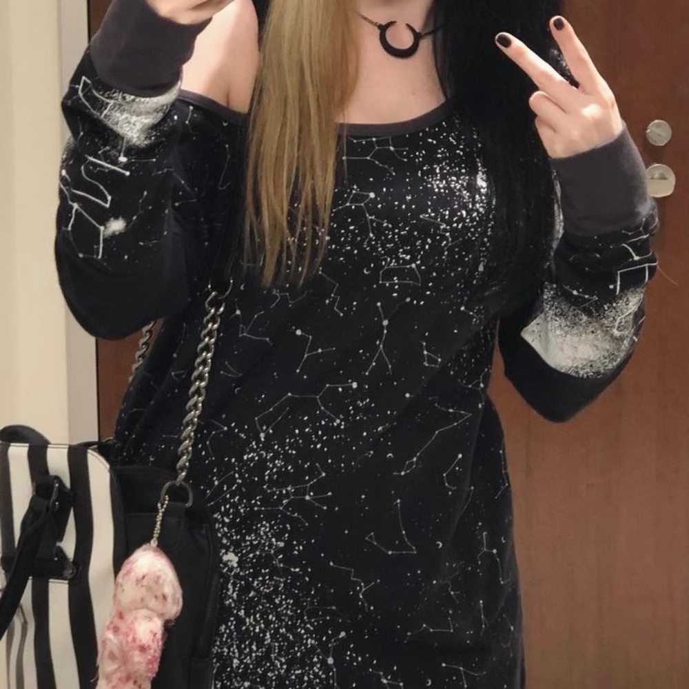 Rogue and Wolf Wonderer Sweater